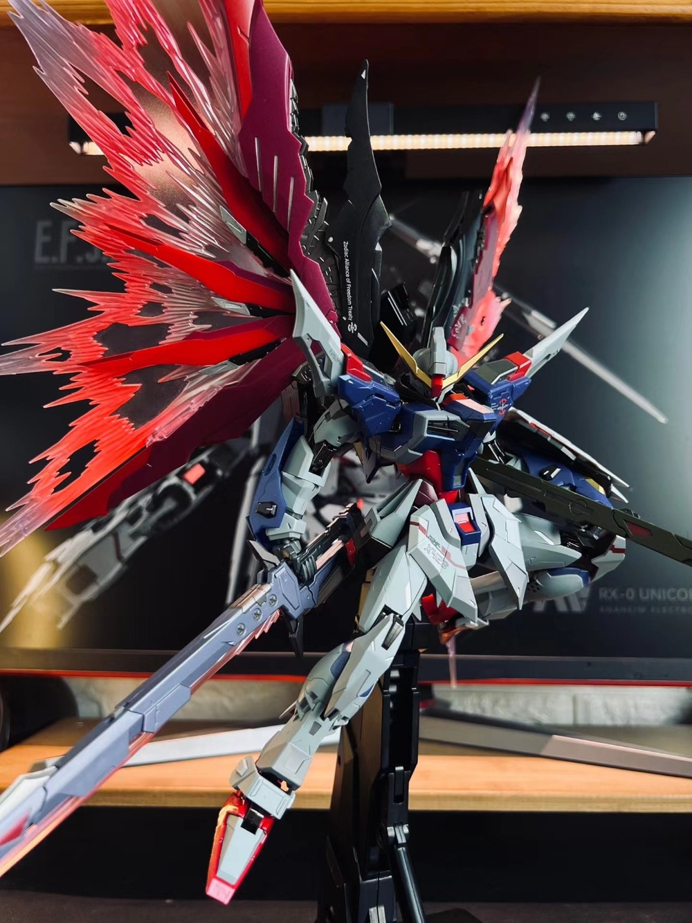 Mainan model kit Gundam Bandai - Bandai Model Gundam Hg ulasan dan harga